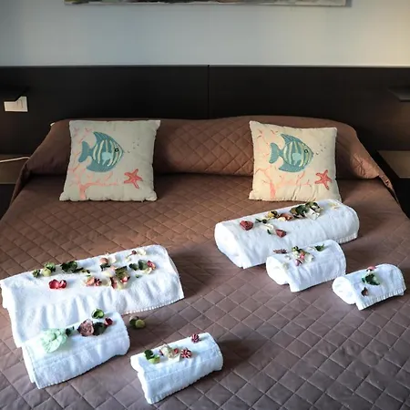 Albamares Bed & Breakfast 2*